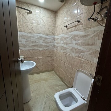 Bathroom in 2 BHK Builder Floor at Lajpat Nagar ii – for Rent
