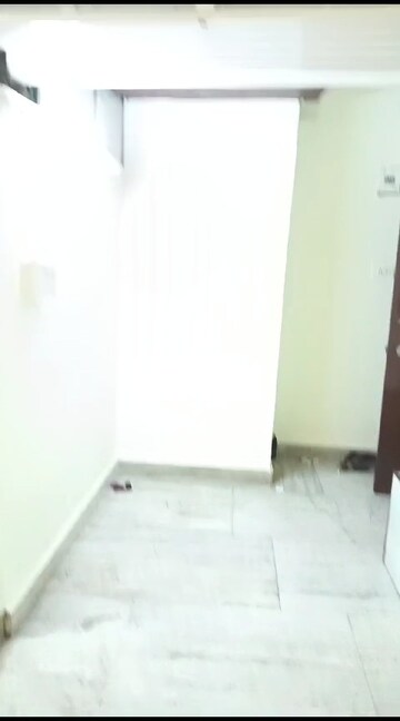 Room in 1 RK Apartment at Datar Mansion CHS, Santacruz East – for Sale