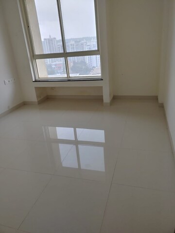 Room in 2 BHK Apartment at Nyati Esplanade, Bavdhan – for Sale