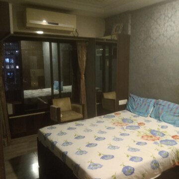 Bedroom in 2 BHK Apartment at Shree Mahavir Darshan, Lower Parel – for Rent