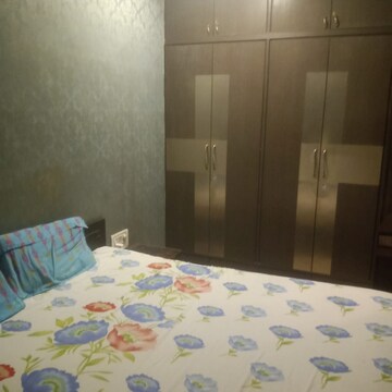 Bedroom in 2 BHK Apartment at Shree Mahavir Darshan, Lower Parel – for Rent