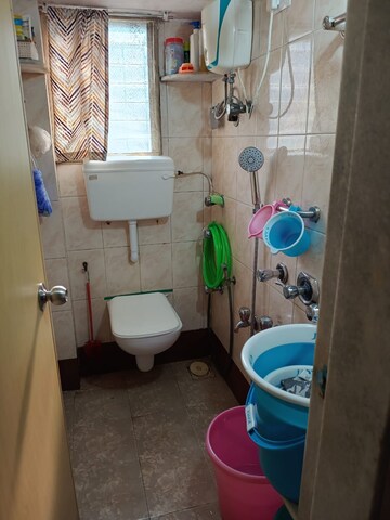 Bathroom in 1 BHK Apartment at Andheri West – for Rent