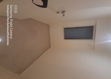 Room in 3.5 BHK Apartment at Kalpataru Sparkle, Bandra East – for Rent