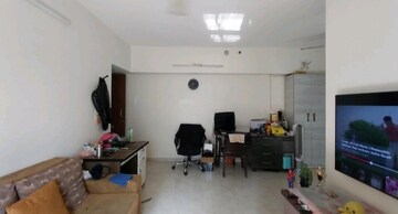 Master Bedroom in 2 BHK Apartment at Lodha Amara, Kolshet Road – for Sale