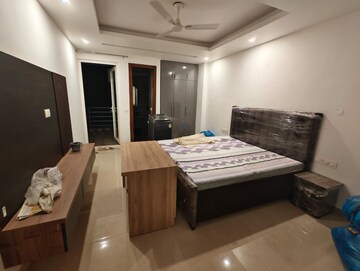 Living Room in 3 BHK Builder Floor at DLF Atria, Dlf Phase ii – for Rent