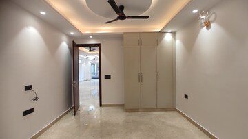 Building Lobby in 4 BHK Builder Floor at Lajpat Nagar Iii – for Rent