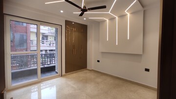 Room in 4 BHK Builder Floor at Lajpat Nagar Iii – for Rent