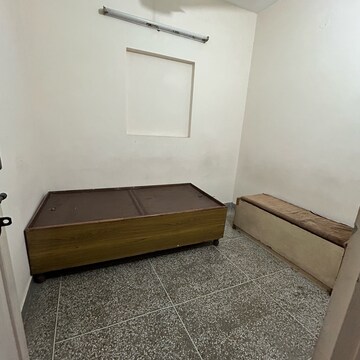 Furnished Amenities in 1 BHK Builder Floor at Kotla Mubarakpur – for Rent