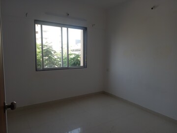 Room in 1 BHK Apartment at Satyam Shivam Apartment, Sainath Nagar – for Rent