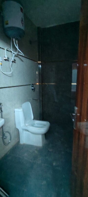 Bathroom in 1 BHK Builder Floor at SS Southend Floors, South City 2 – for Rent