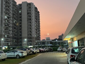  Shop – Exterior View View at Suncity Avenue 76, Sector 76 - for Sale
