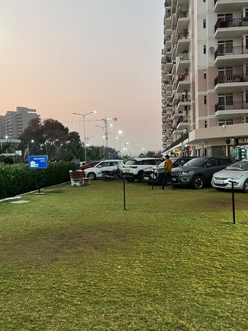  Shop – Exterior View View at Suncity Avenue 76, Sector 76 - for Sale