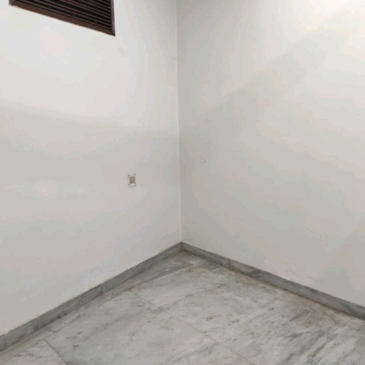 3 BHK + Servant Room Builder Floor For Sale in Lajpat Nagar III