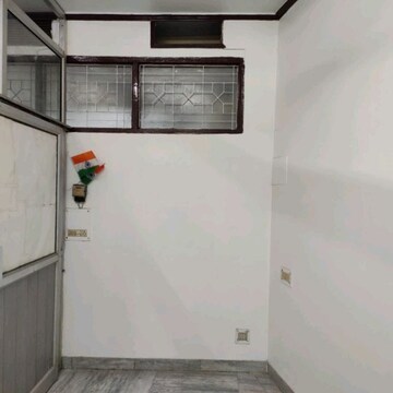 Room in 3 BHK Builder Floor at Lajpat Nagar Iii – for Sale