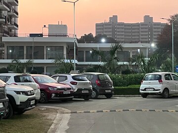  Shop – Exterior View View at Suncity Avenue 76, Sector 76 - for Sale