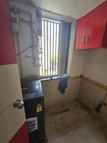 Attached Bathroom in 3 BHK Apartment at Vaishnodevi Circle – for Rent