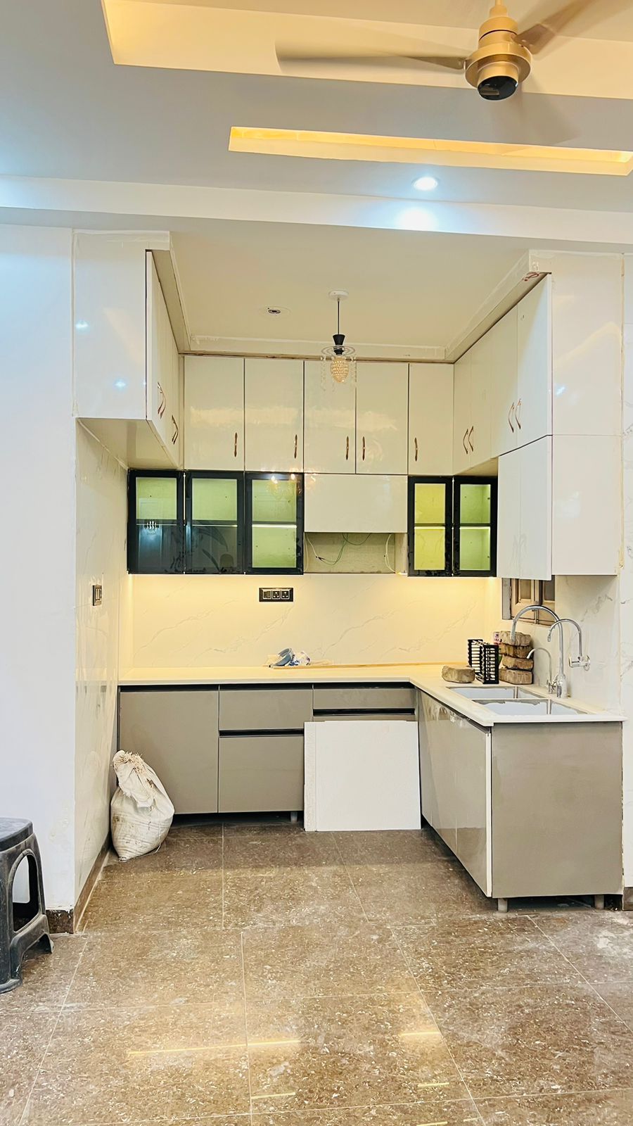 3 BHK Builder Floor For Sale in A and M Shakti Plaza