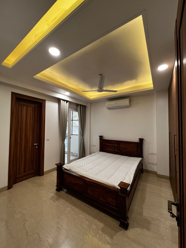 Bedroom, lajpat nagar iii 3 Bedroom 200 Sq.Yd. Builder Floor In Lajpat Nagar Iii Delhi 7913277