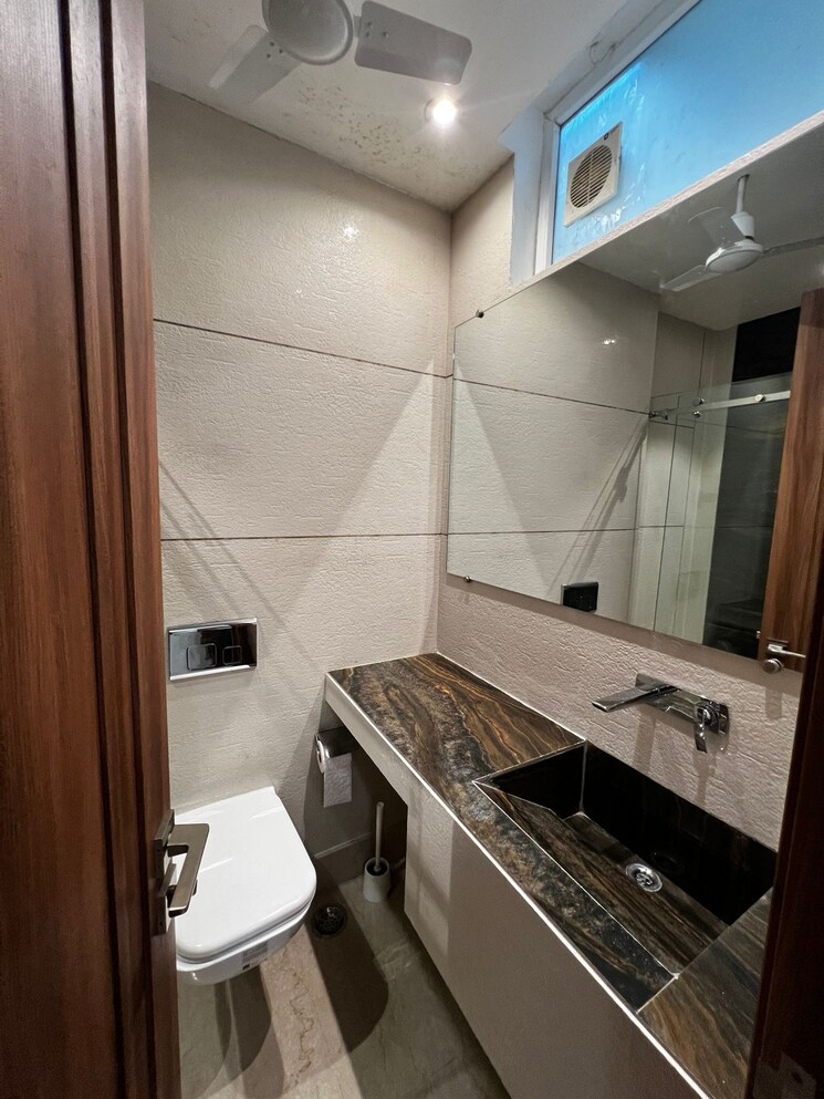 Kitchen, lajpat nagar iii 3 Bedroom 200 Sq.Yd. Builder Floor In Lajpat Nagar Iii Delhi 7913302