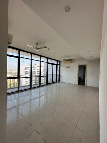 3 BHK Apartment For Sale in Central Park Flower Valley Aqua Front Towers, Sohna Sector 33