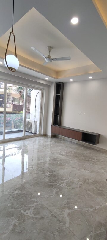 Room in 3 BHK Builder Floor at Eros Rosewood City, Sector 49 – for Rent