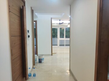 Building Lobby in 3 BHK Builder Floor at Kohli One Malibu Town, Sector 47 – for Rent