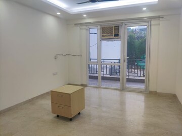 Room in 3 BHK Builder Floor at Kohli One Malibu Town, Sector 47 – for Rent