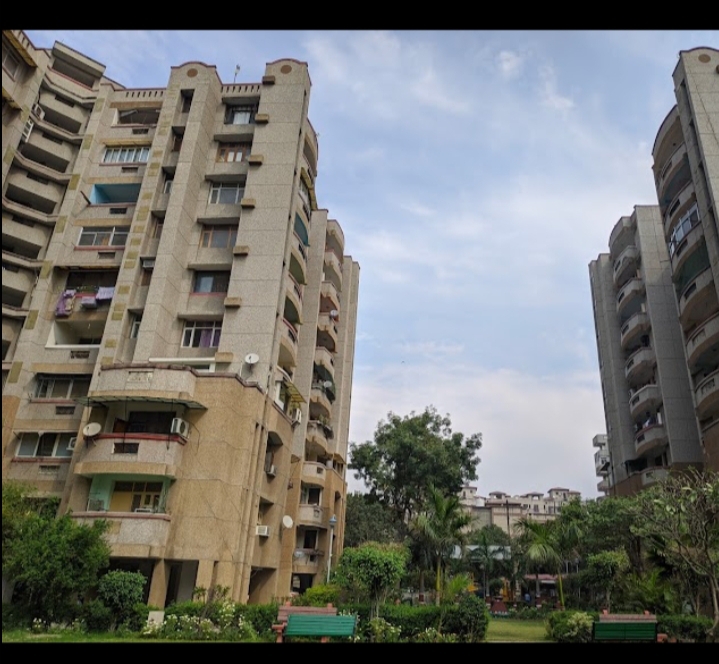 3 BHK + Servant Room Apartment For Sale in Designers Park Apartment