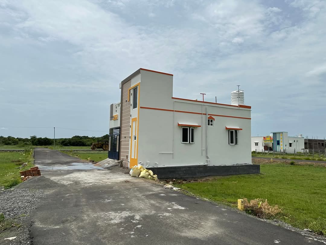 Plot For Sale in Anand Niketan