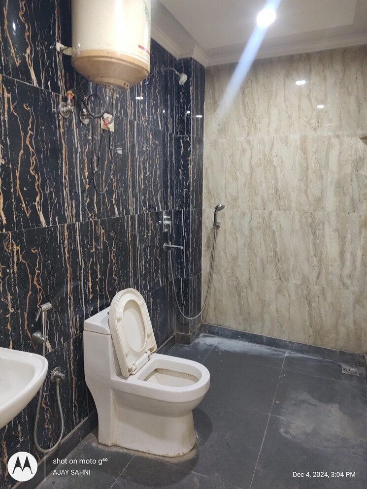 Bathroom, mehrauli 2 Bedroom 800 Sq.Ft. Builder Floor In Mehrauli Delhi 7913493