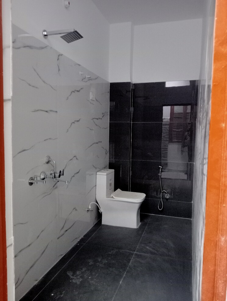 Bathroom, gomti nagar 3 Bedroom 1800 Sq.Ft. Villa In Gomti Nagar Lucknow 7913515