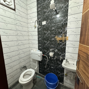 Bathroom in 1 BHK Builder Floor at West Patel Nagar – for Rent