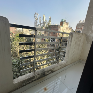 Balcony in 1 BHK Builder Floor at Patel Nagar – for Rent