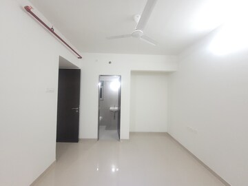 Room in 1 BHK Apartment at Puranik City Reserva, Ghodbunder – for Rent