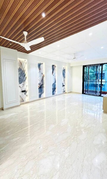 Room in 1 RK Builder Floor at Sector 24 – for Rent