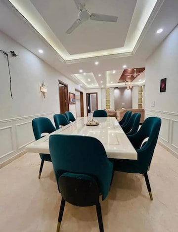 Master Bedroom in 1 BHK Builder Floor at Sector 24 – for Rent