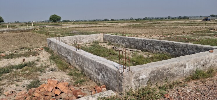 undefined, upsidc site b  200 Sq.Yd. Plot In Upsidc Site B Greater Noida 7913619