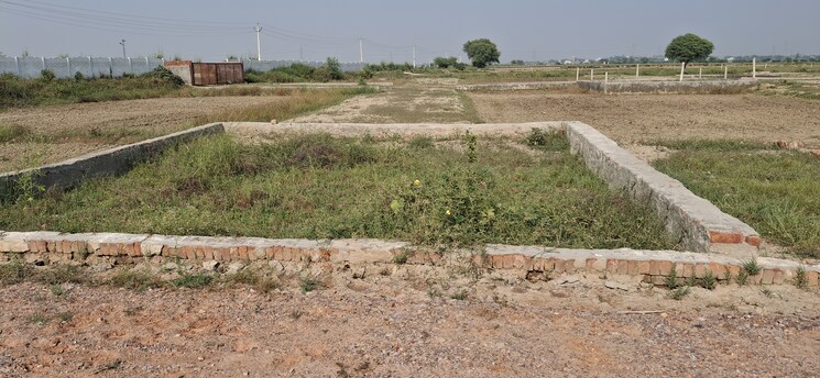 undefined, upsidc site b  200 Sq.Yd. Plot In Upsidc Site B Greater Noida 7913619