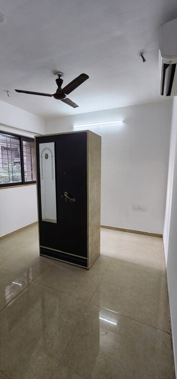 Room in 2 BHK Apartment at Lodha Palava Clara E to I, Dombivli East – for Rent