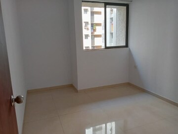 Room in 2 BHK Apartment at Lodha Palava Downtown, Dombivli East – for Rent