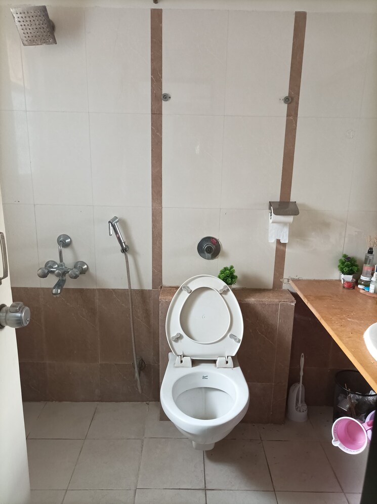 Bathroom, park-express 3 Bedroom 1150 Sq.Ft. Apartment In Baner Pune 7913697