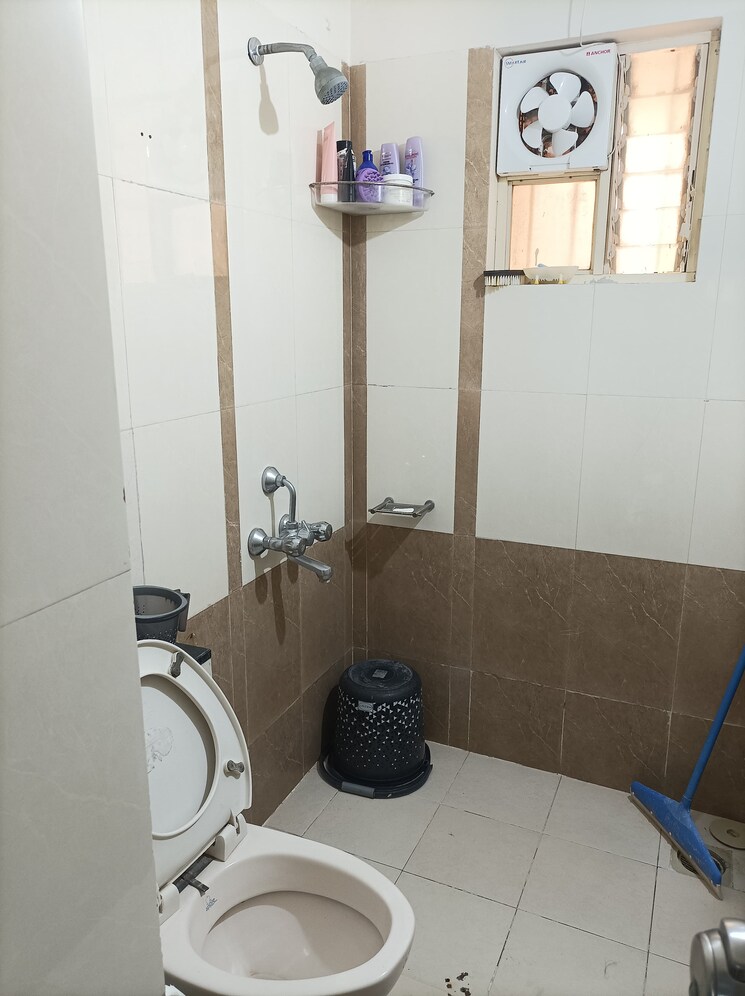 Bathroom, park-express 3 Bedroom 1150 Sq.Ft. Apartment In Baner Pune 7913697