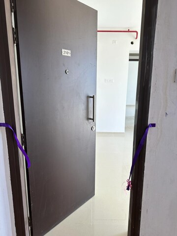 Room in 1 BHK Apartment at Puraniks City Reserva, Ghodbunder Road – for Rent