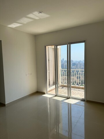 Room in 1 BHK Apartment at Puraniks City Reserva, Ghodbunder Road – for Rent