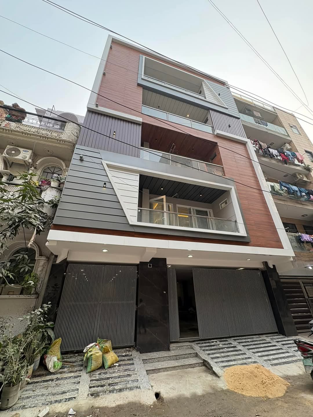 3.5 BHK Builder Floor For Sale in Taneja Properties Shastri