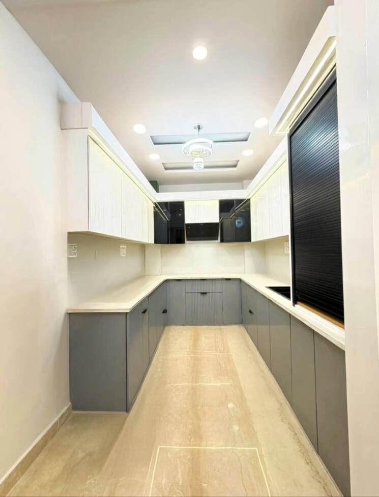 Kitchen, shastri nagar 3.5 Bedroom 900 Sq.Ft. Builder Floor In Shastri Nagar Delhi 7913721