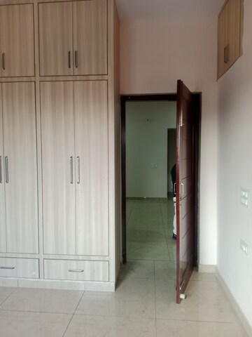 Building Lobby in 3 BHK Independent House at Sector 40 – for Rent
