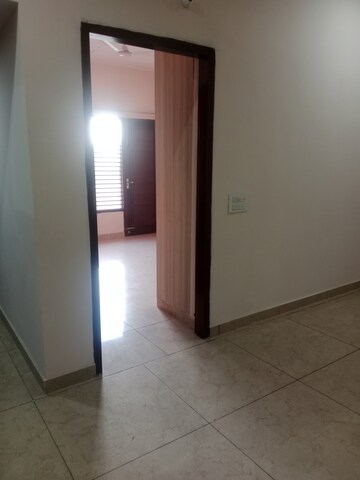 Room in 3 BHK Independent House at Sector 40 – for Rent