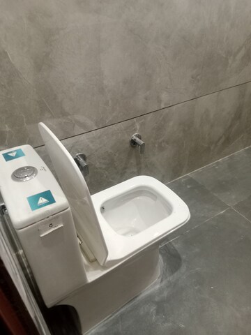 Bathroom in 3 BHK Independent House at Sector 40 – for Rent