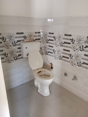 Bathroom in 1 BHK Builder Floor at Sector 24 – for Rent